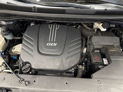 Used 2015 Kia Sedona LX w/ LX Convenience Package image 13