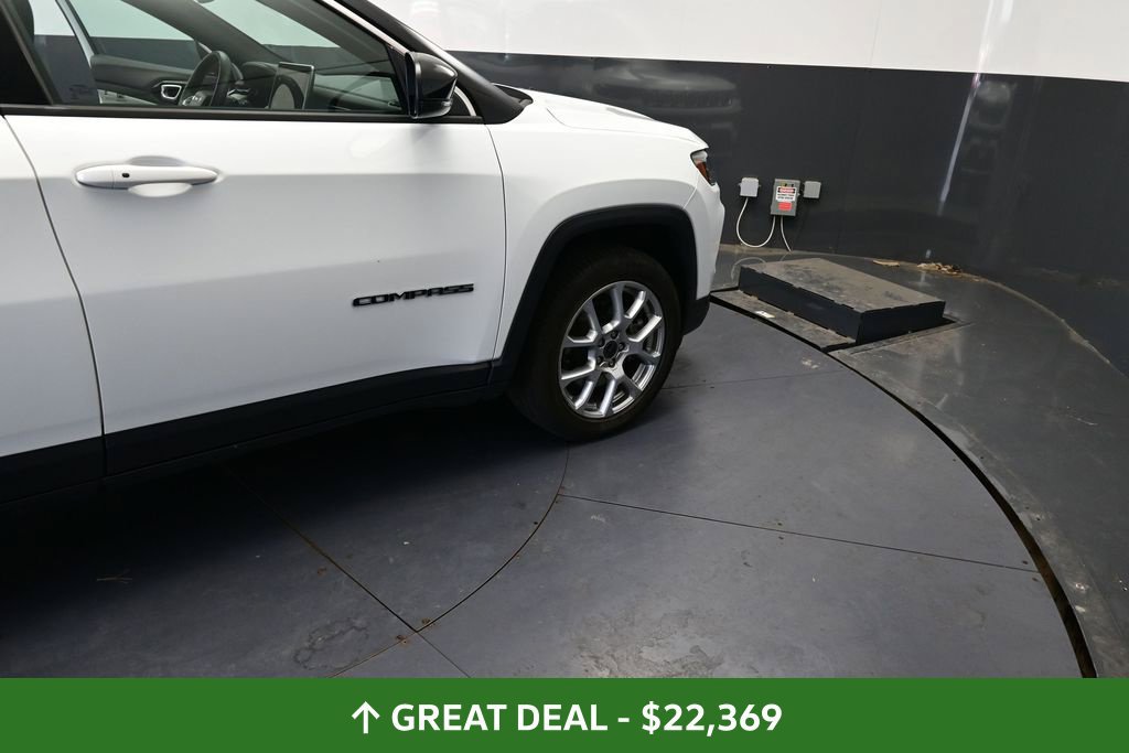 Used 2025 Jeep Compass Limited AWD/4WD image 24