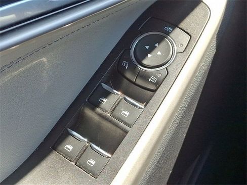 Certified 2022 Ford Explorer XLT w/ Equipment Group 202A image 26