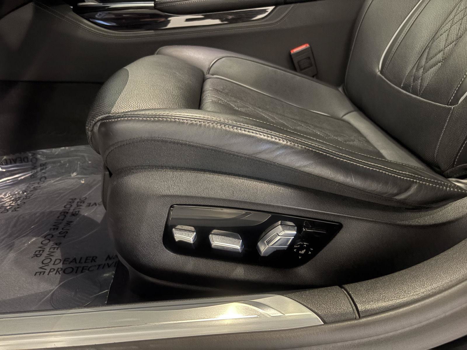 Used 2022 BMW 750i xDrive w/ Executive Package AWD/4WD image 19