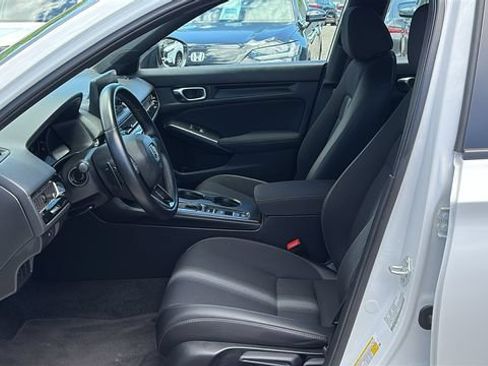 Used 2025 Honda Civic Sport image 11