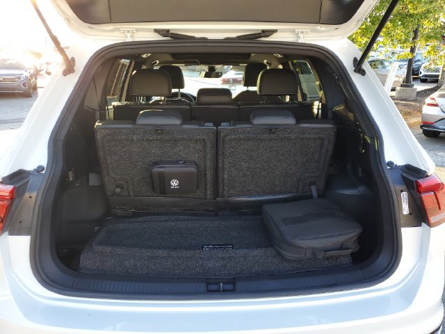 Certified 2023 Volkswagen Tiguan SE R-Line FWD image 14