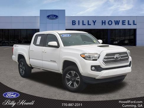 Used 2016 Toyota Tacoma TRD Sport w/ Towing Package RWD image 1