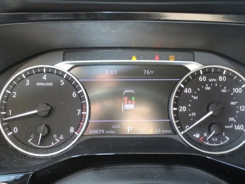 Used 2022 Nissan Pathfinder SL w/ SL Premium Package image 11