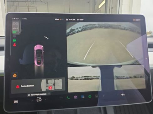 Used 2022 Tesla Model Y Long Range image 11