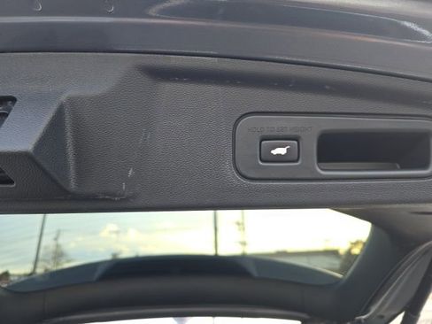 Used 2023 Acura MDX SH-AWD w/ Technology Package image 18