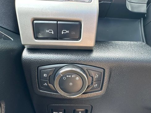 Used 2019 Ford F150 Lariat AWD/4WD image 11