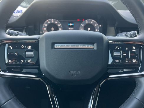 Used 2026 Land Rover Range Rover Evoque S image 18