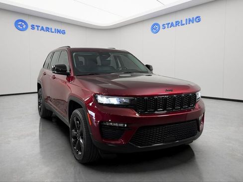 Used 2023 Jeep Grand Cherokee Limited w/ Black Appearance Package RWD image 14