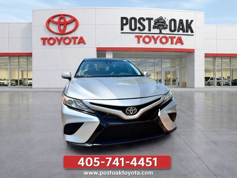 Used 2019 Toyota Camry XSE FWD image 2