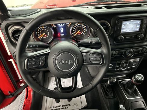 Used 2019 Jeep Wrangler Unlimited Sport S image 4