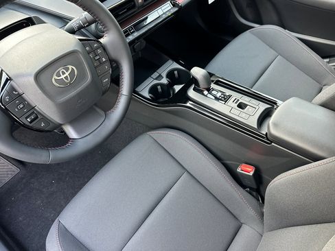 New 2026 Toyota Prius Plug-In Hybrid image 8