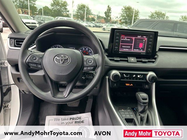 Used 2021 Toyota RAV4 LE AWD/4WD image 14