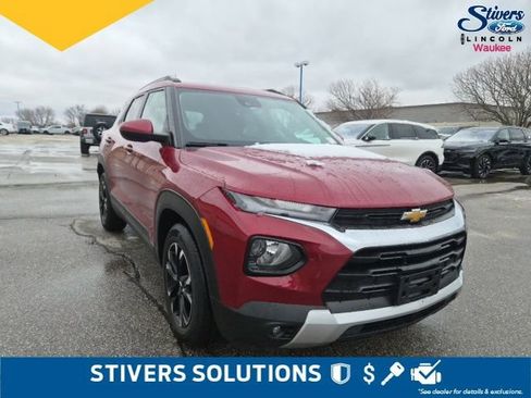 Used 2021 Chevrolet TrailBlazer LT w/ Convenience Package image 3