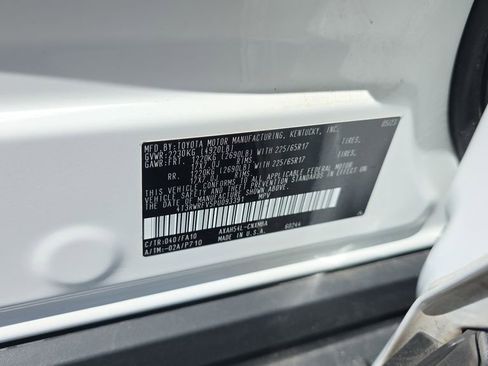 Used 2023 Toyota RAV4 XLE image 29