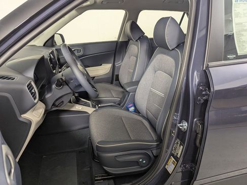 Certified 2025 Hyundai Venue Limited FWD image 14