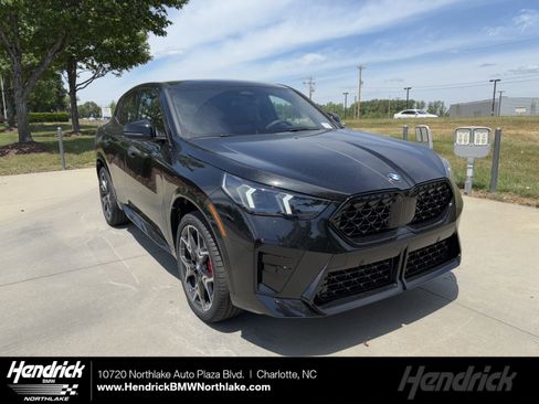 New 2026 BMW X2 xDrive28i w/ Technology Package AWD/4WD image 1