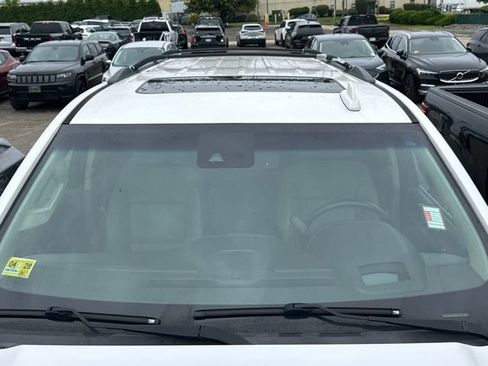 Used 2019 Chevrolet Suburban Premier AWD/4WD image 8