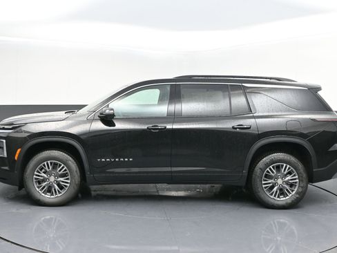 New 2026 Chevrolet Traverse LT w/ Driver Confidence Package AWD/4WD image 4