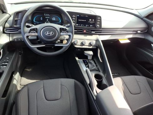 New 2026 Hyundai Elantra SE FWD image 7