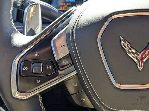 Used 2025 Chevrolet Corvette Stingray w/ Z51 Performance Package image 27