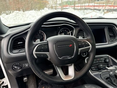 Used 2018 Dodge Challenger GT w/ Driver Convenience Group image 11