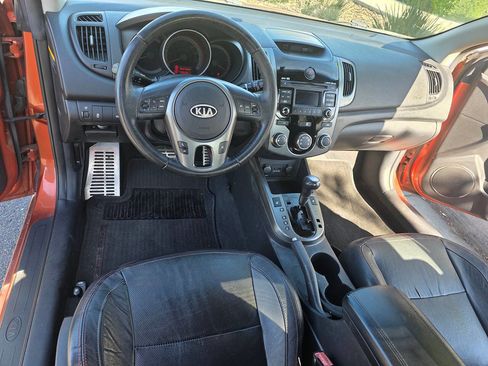 Used 2010 Kia Forte Koup SX w/ Leather Pkg image 10