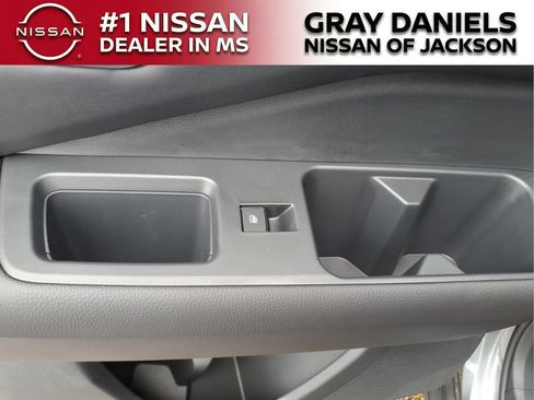 New 2026 Nissan Pathfinder Platinum w/ Accent Package FWD image 11
