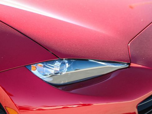 Used 2017 MAZDA MX-5 Miata Grand Touring RWD image 8