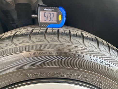 Used 2022 Toyota Corolla LE image 18