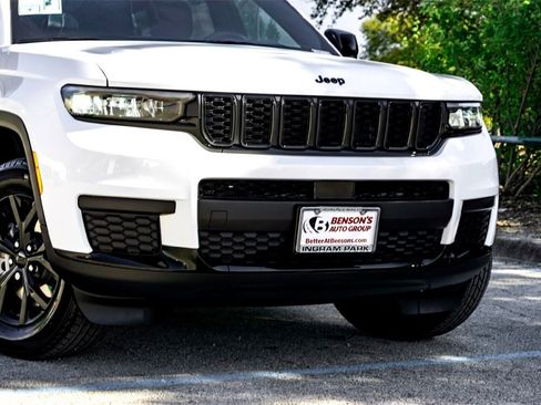 New 2025 Jeep Grand Cherokee L Altitude image 3