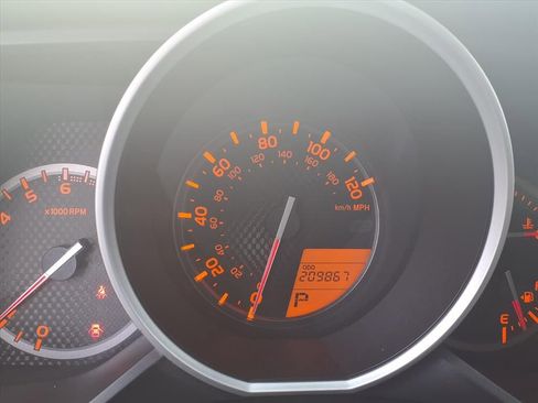 Used 2011 Toyota 4Runner SR5 image 9