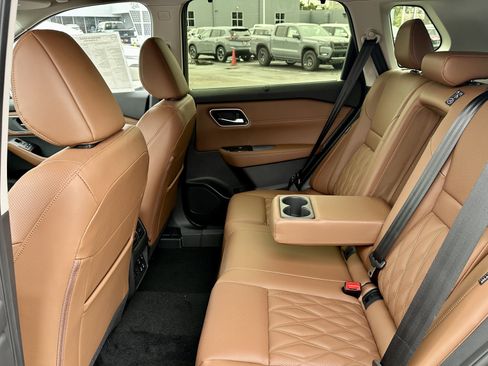 New 2026 Nissan Rogue Platinum AWD/4WD image 38