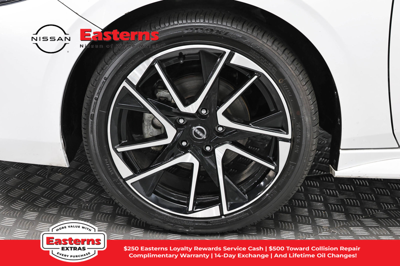 Used 2024 Nissan Sentra SR w/ SR Premium Package FWD image 32