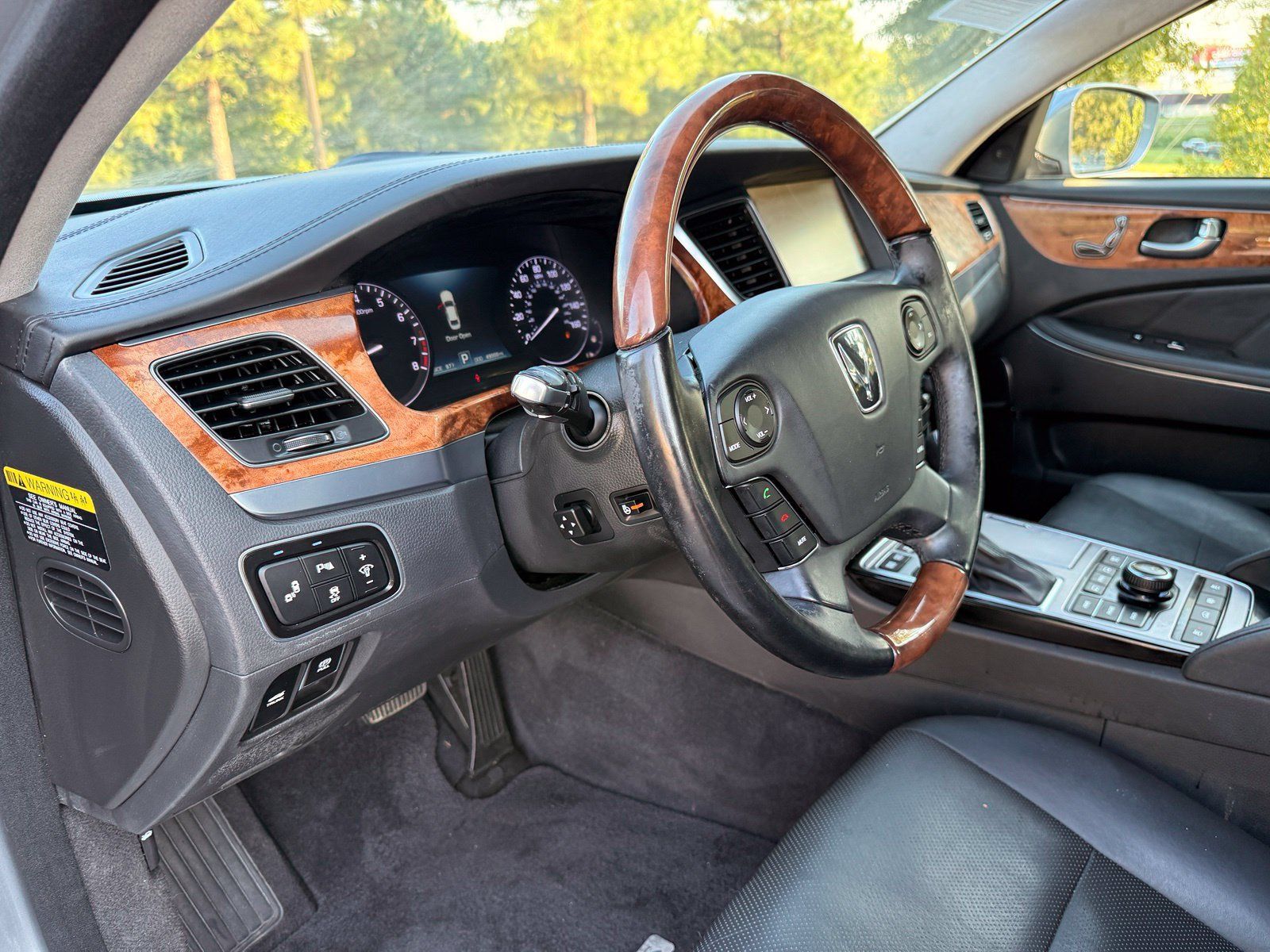Used 2014 Hyundai Equus Signature RWD image 22
