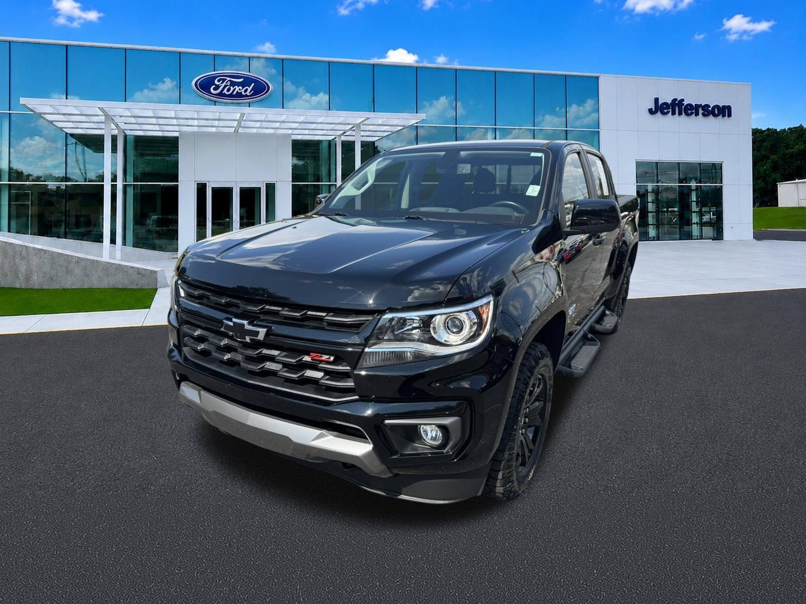 Used 2022 Chevrolet Colorado Z71 w/ Z71 Midnight Edition AWD/4WD image 3