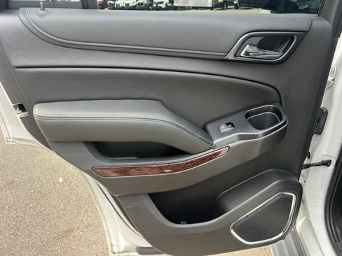 Used 2018 GMC Yukon SLE w/ Convenience Package AWD/4WD image 18