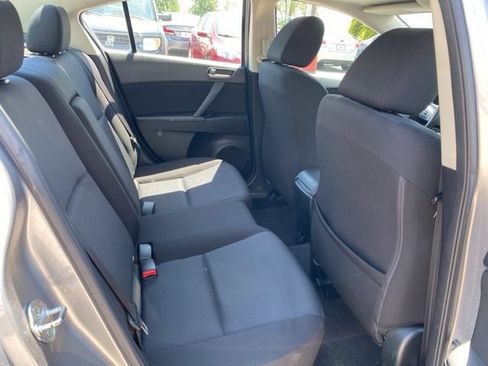 Used 2011 MAZDA MAZDA3 i Touring FWD image 22