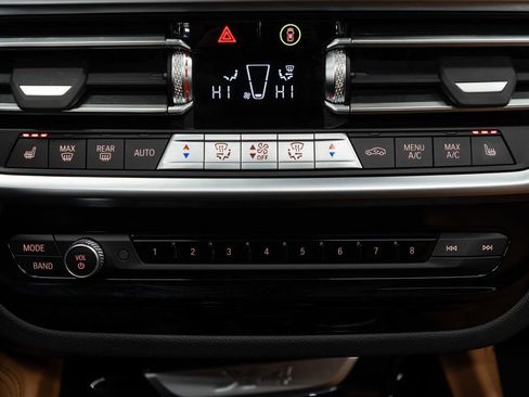 Used 2025 BMW X4 xDrive30i image 21