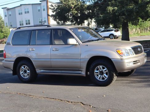 Used 1999 Lexus LX 470 4WD image 2