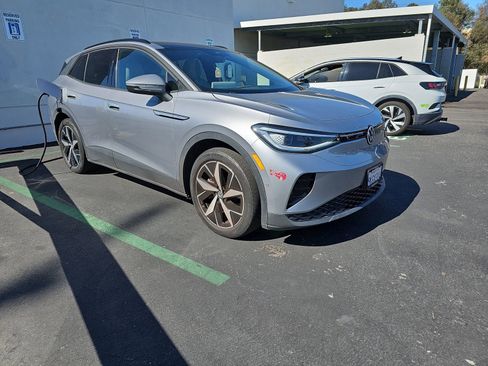 Used 2023 Volkswagen ID.4 S image 3