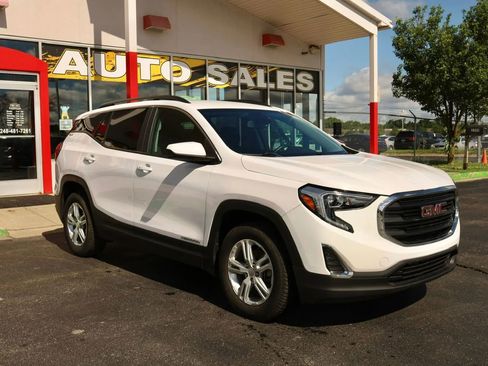 Used 2021 GMC Terrain SLE w/ Driver Convenience Package AWD/4WD image 3