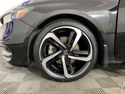 Used 2019 Honda Accord Sport image 11