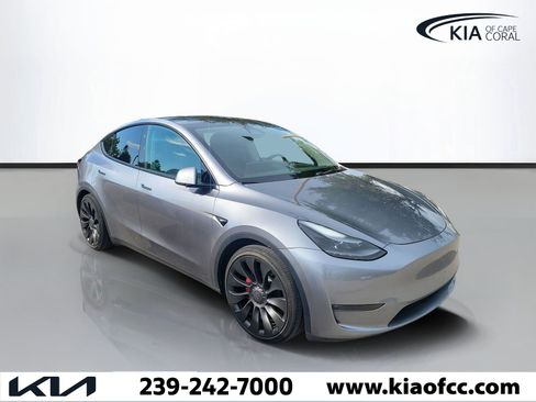 Used 2025 Tesla Model Y Performance AWD/4WD image 1