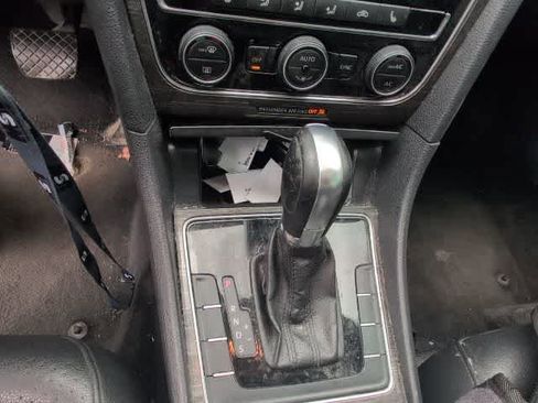 Used 2016 Volkswagen Passat 1.8T SE image 18