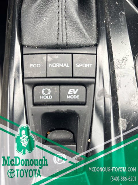 Used 2026 Toyota Camry SE FWD image 15