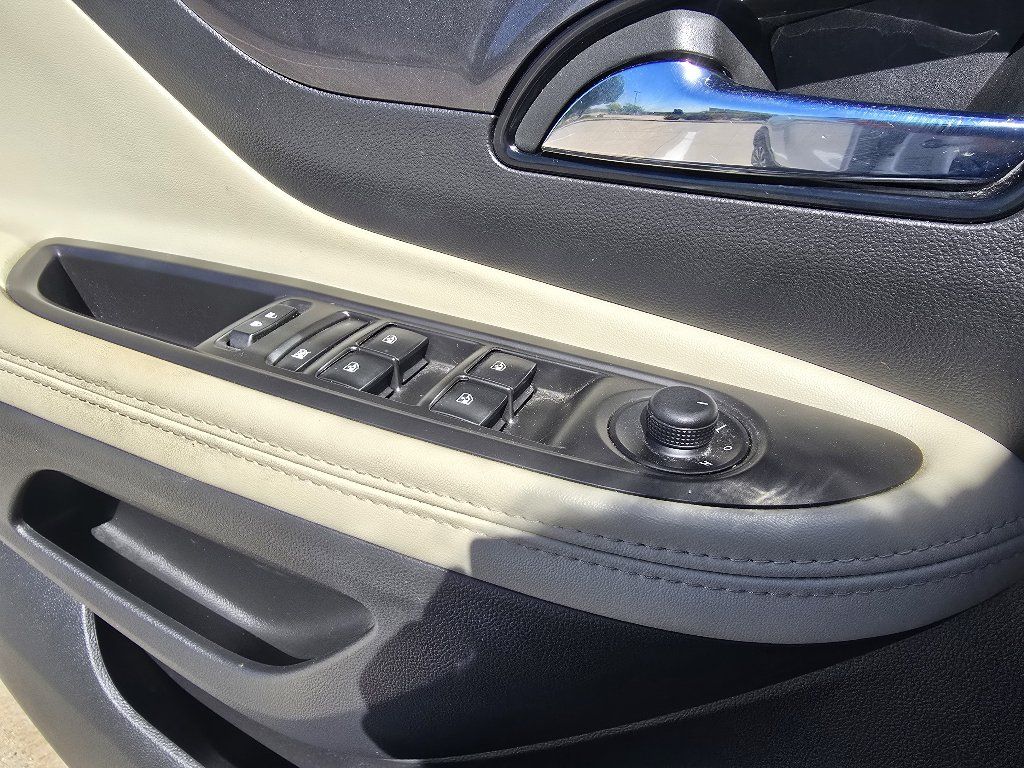 Used 2022 Buick Encore Preferred w/ Safety Package AWD/4WD image 18