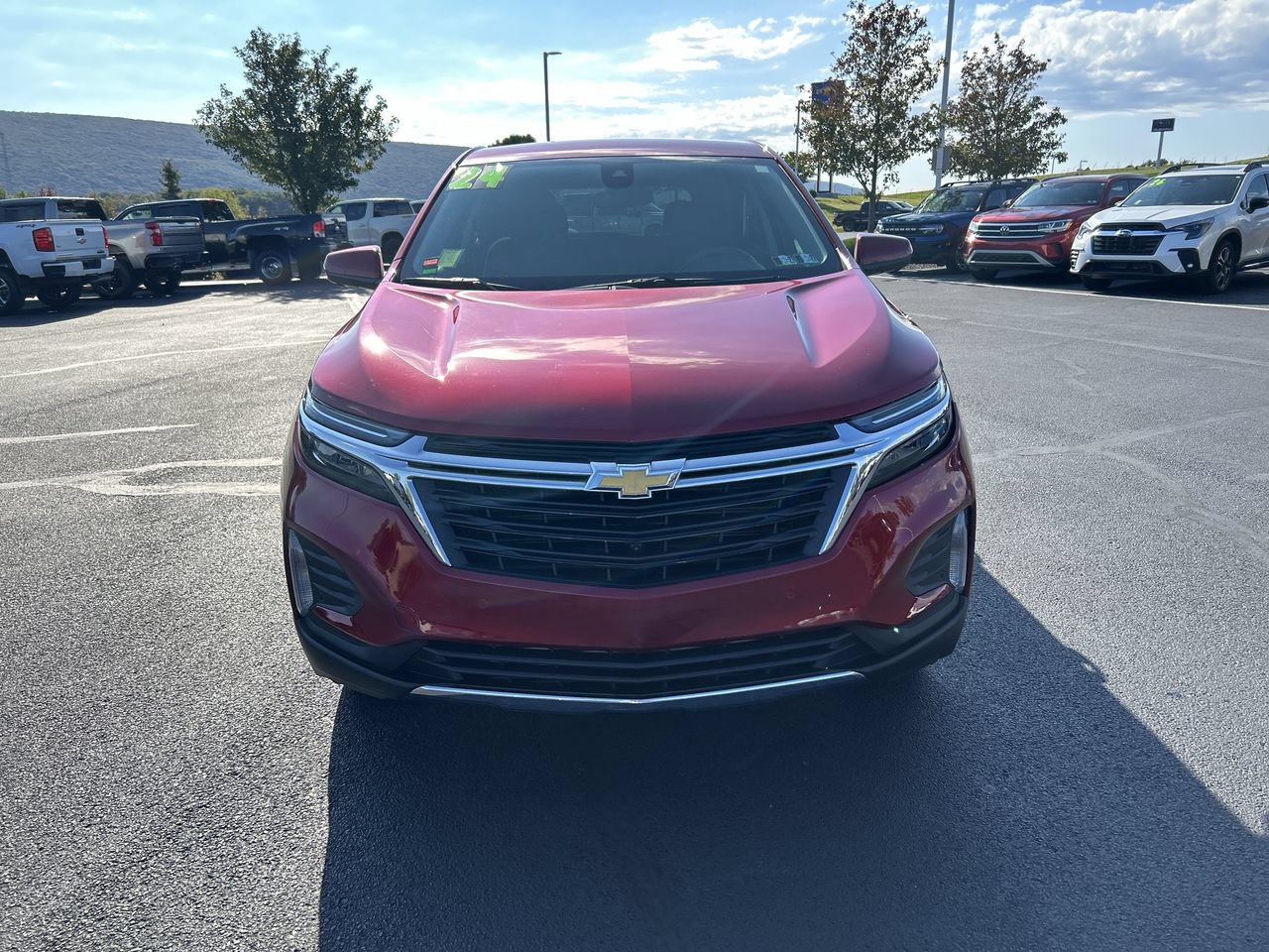 Used 2024 Chevrolet Equinox LT AWD/4WD image 2