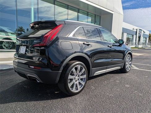 Used 2020 Cadillac XT4 Premium Luxury image 4