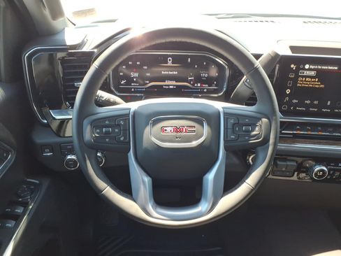 Certified 2025 GMC Sierra 1500 SLE w/ Preferred Package AWD/4WD image 9